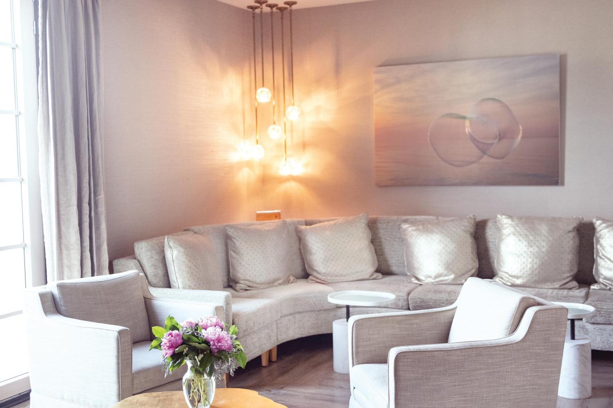 Delamar West Hartford